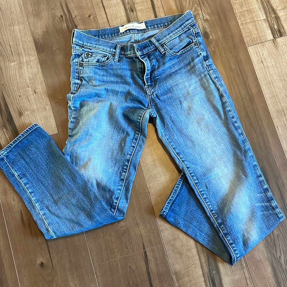 Classic Gap long and lean. Old school with no spandex- 100% cotton jeans.